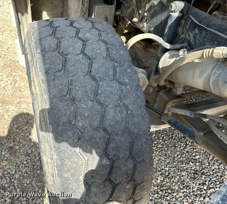 image for item DN0751 2005 Sterling  ready mix truck