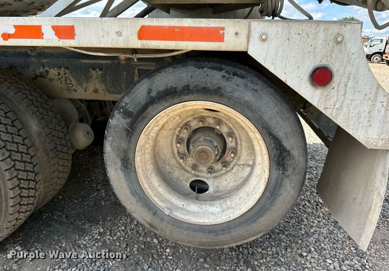 image for item DN0751 2005 Sterling  ready mix truck