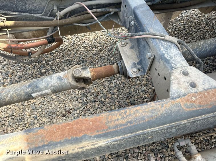 image for item DN0753 2005 GMC  C5500 truck cab and chassis