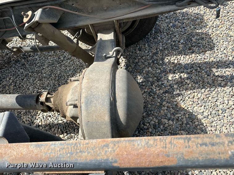 image for item DN0753 2005 GMC  C5500 truck cab and chassis