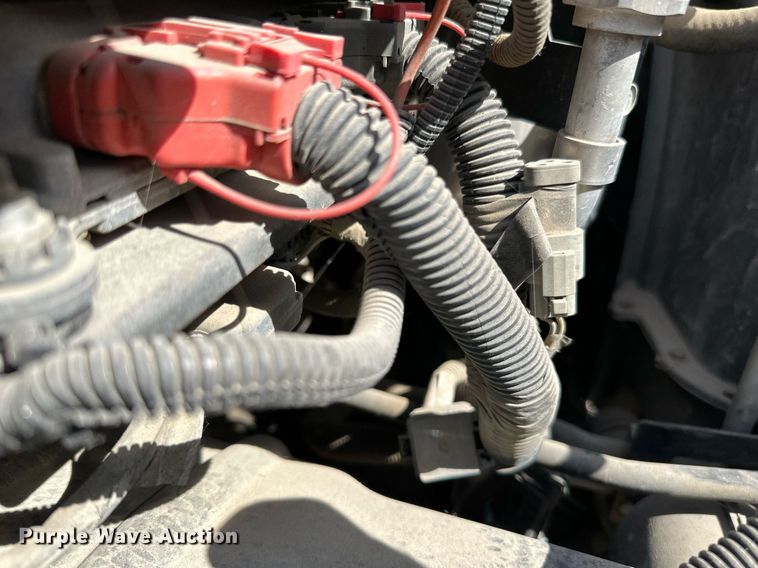 image for item DN0753 2005 GMC  C5500 truck cab and chassis