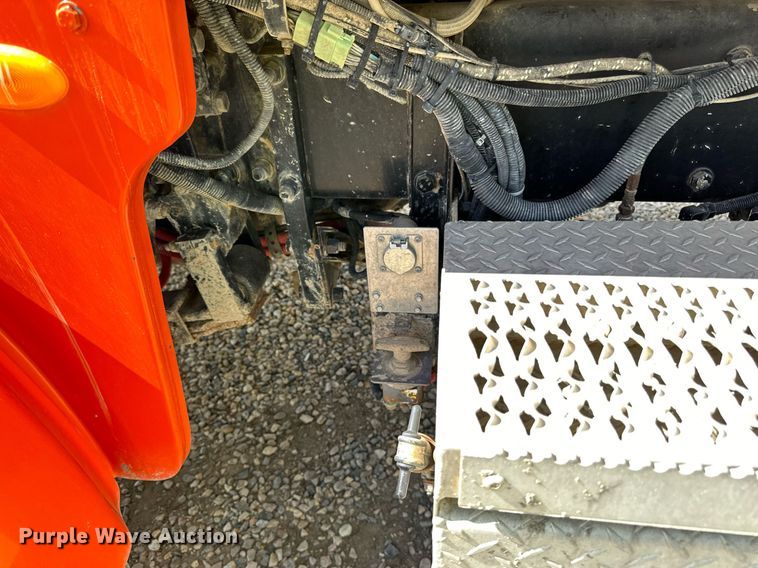 image for item DN0754 2007 Peterbilt  357 ready mix truck