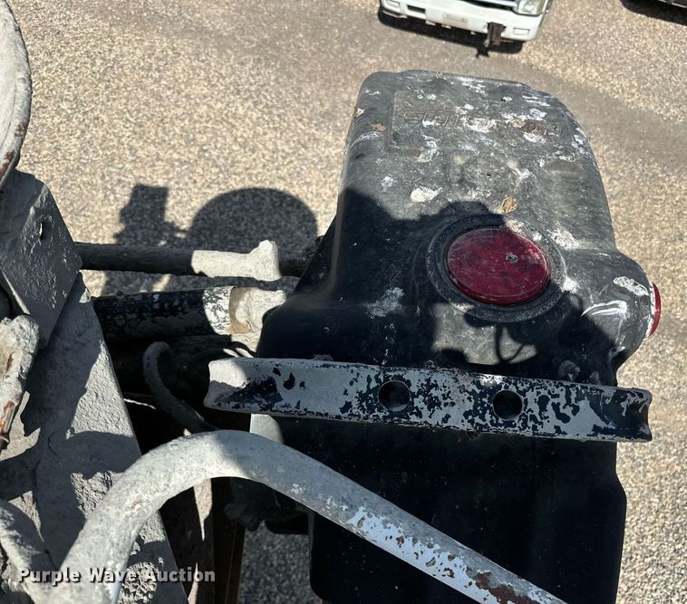 image for item DN0754 2007 Peterbilt  357 ready mix truck