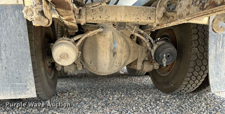 image for item DN0754 2007 Peterbilt  357 ready mix truck