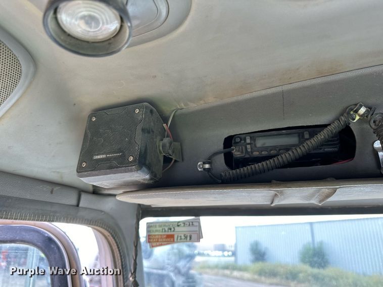 image for item DN0754 2007 Peterbilt  357 ready mix truck