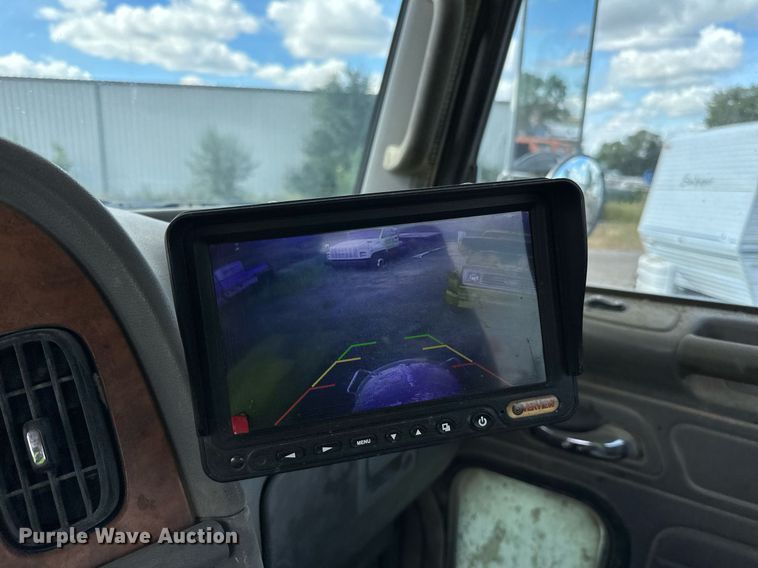 image for item DN0754 2007 Peterbilt  357 ready mix truck