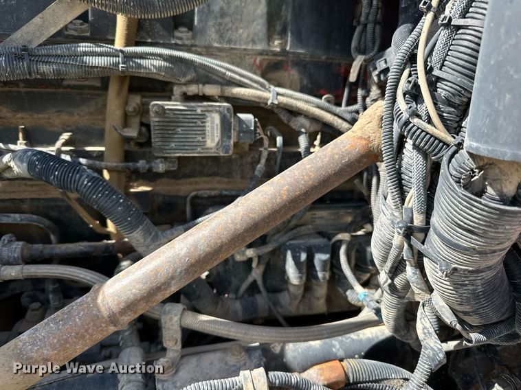 image for item DN0754 2007 Peterbilt  357 ready mix truck