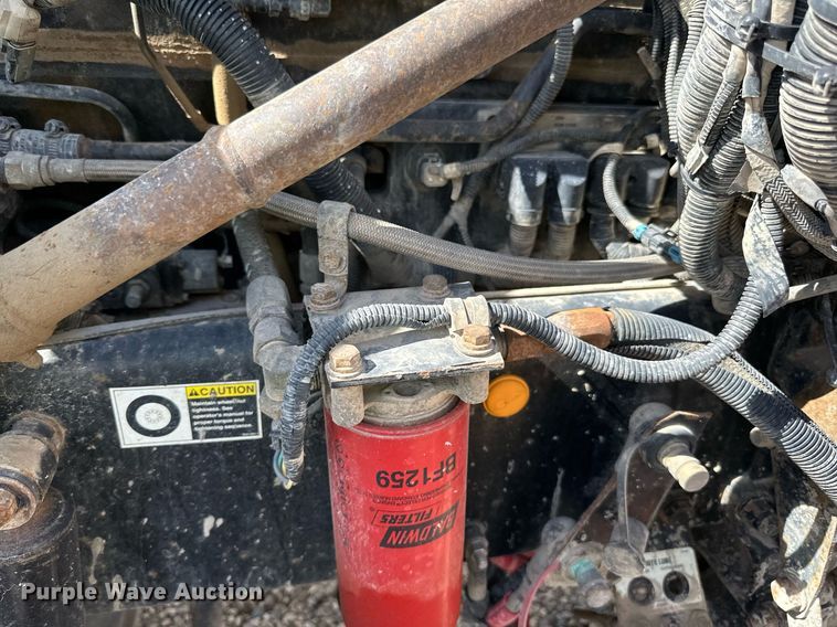 image for item DN0754 2007 Peterbilt  357 ready mix truck