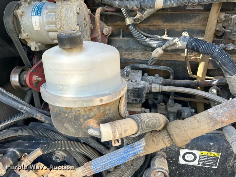 image for item DN0754 2007 Peterbilt  357 ready mix truck