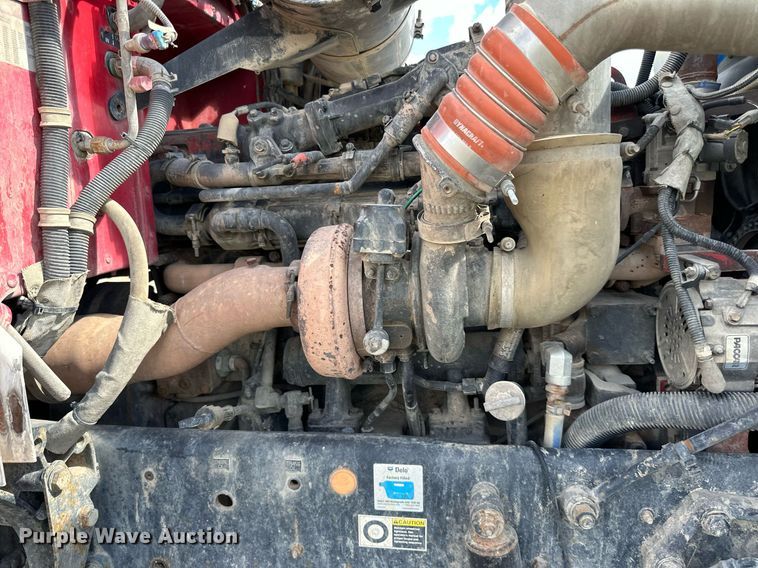 image for item DN0754 2007 Peterbilt  357 ready mix truck