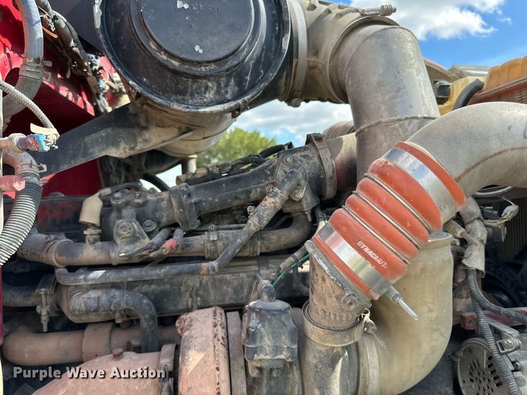 image for item DN0754 2007 Peterbilt  357 ready mix truck