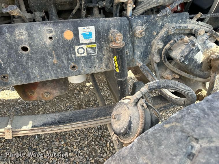 image for item DN0754 2007 Peterbilt  357 ready mix truck