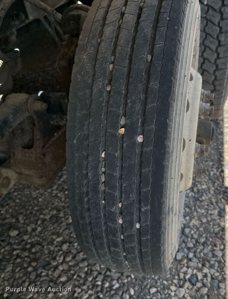 image for item DN0754 2007 Peterbilt  357 ready mix truck