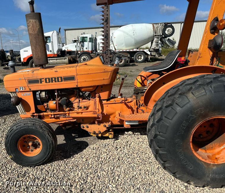 image for item DN0756 Ford LCG tractor