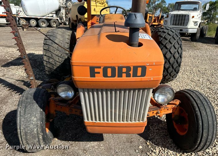 image for item DN0756 Ford LCG tractor