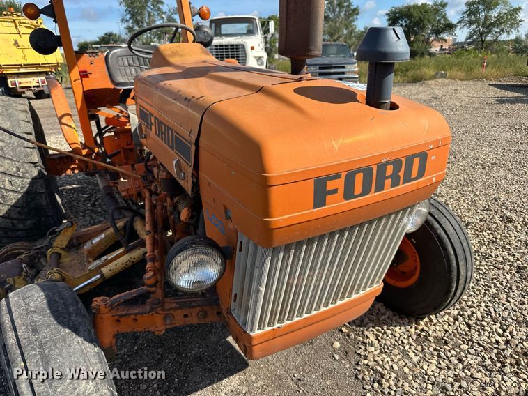 image for item DN0756 Ford LCG tractor