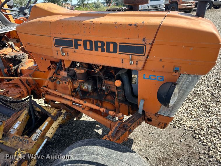 image for item DN0756 Ford LCG tractor