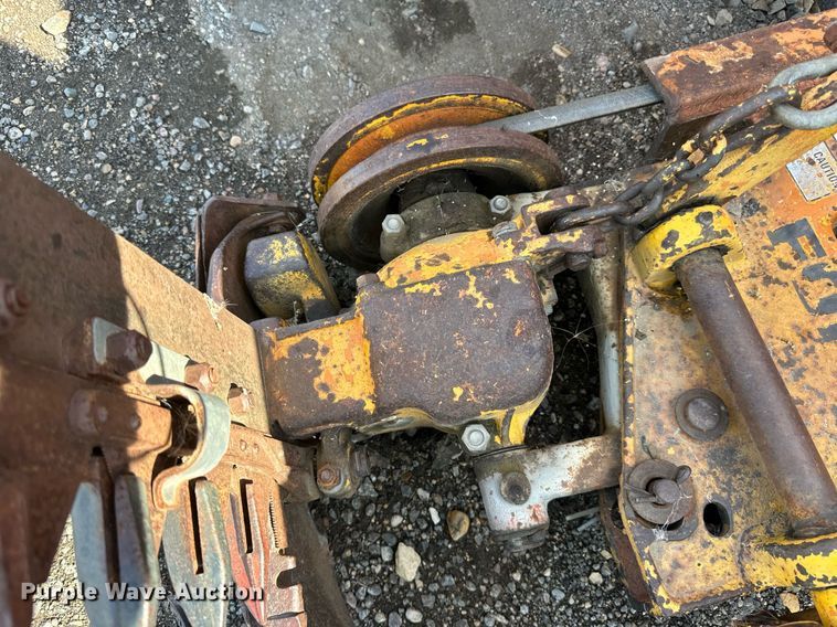 image for item DN0756 Ford LCG tractor