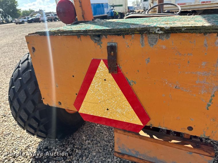 image for item DN0756 Ford LCG tractor