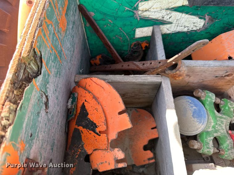 image for item DN0756 Ford LCG tractor