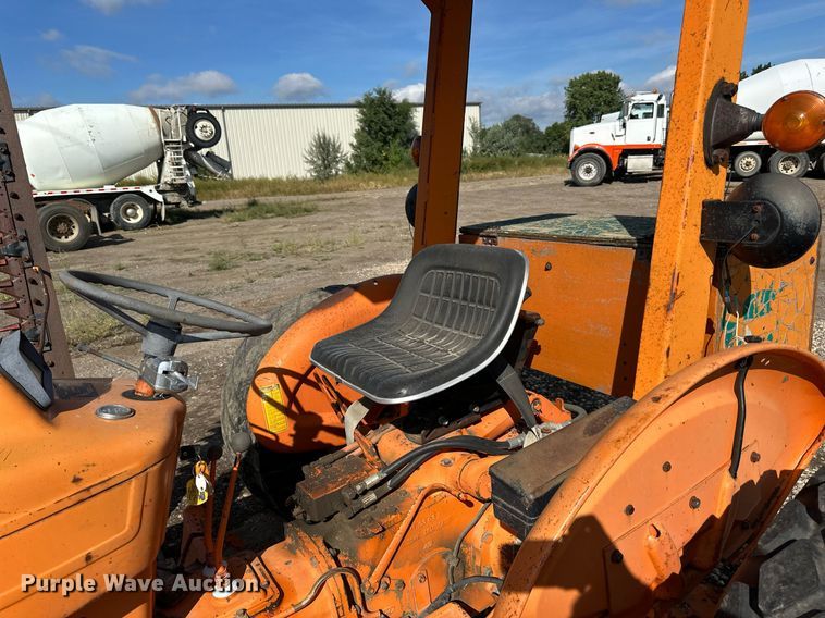 image for item DN0756 Ford LCG tractor