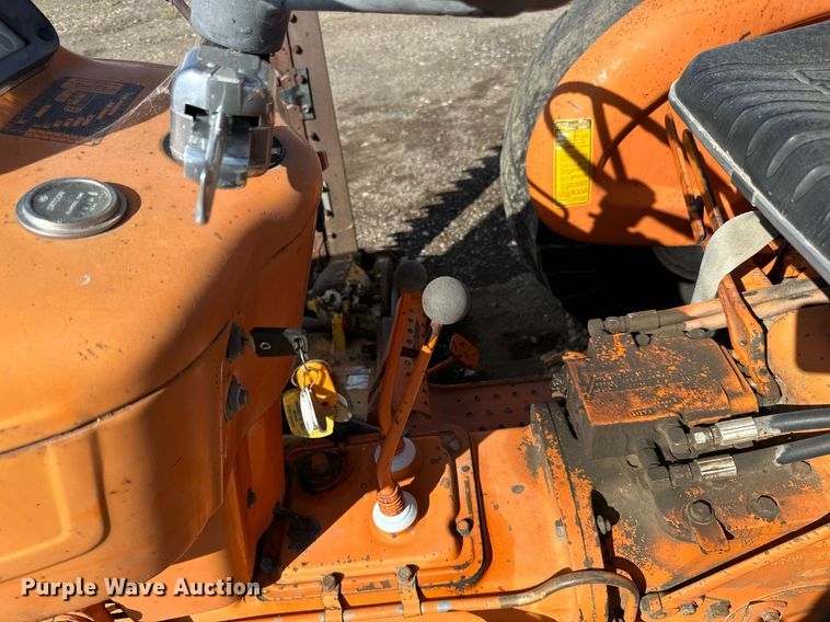 image for item DN0756 Ford LCG tractor