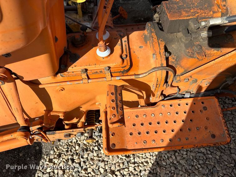 image for item DN0756 Ford LCG tractor