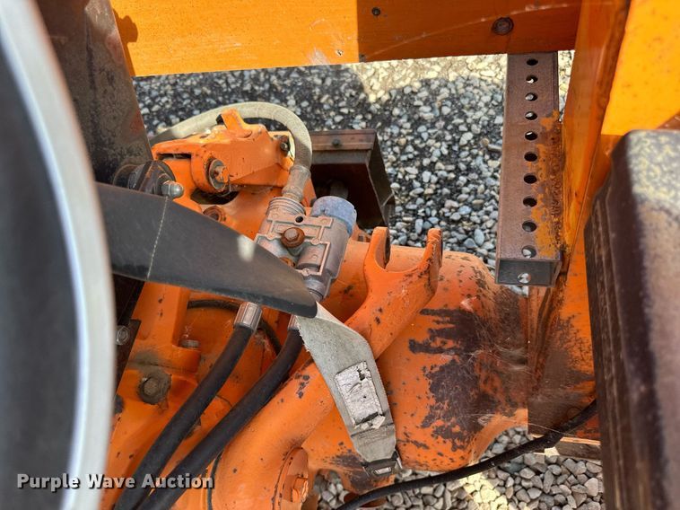 image for item DN0756 Ford LCG tractor