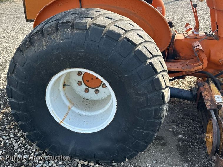 image for item DN0756 Ford LCG tractor