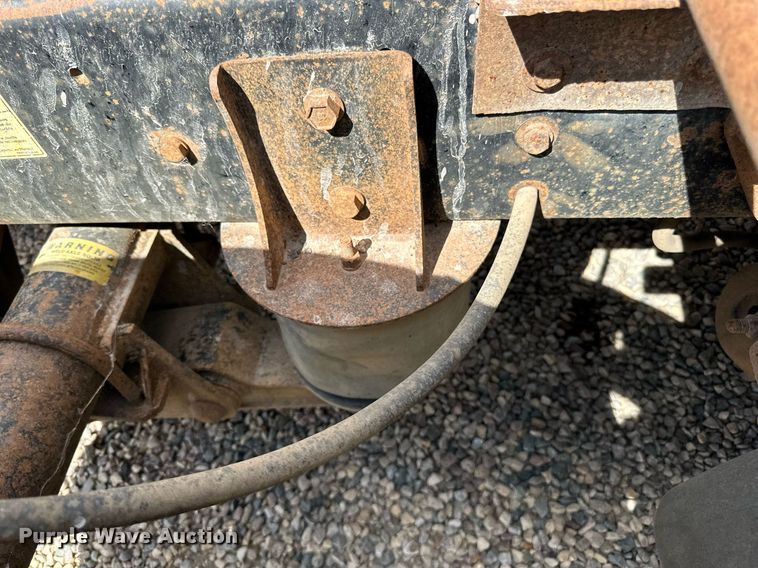 image for item DN0757 1999 Sterling  semi truck