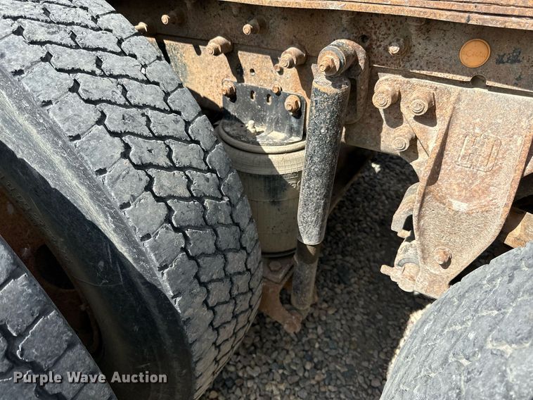 image for item DN0757 1999 Sterling  semi truck