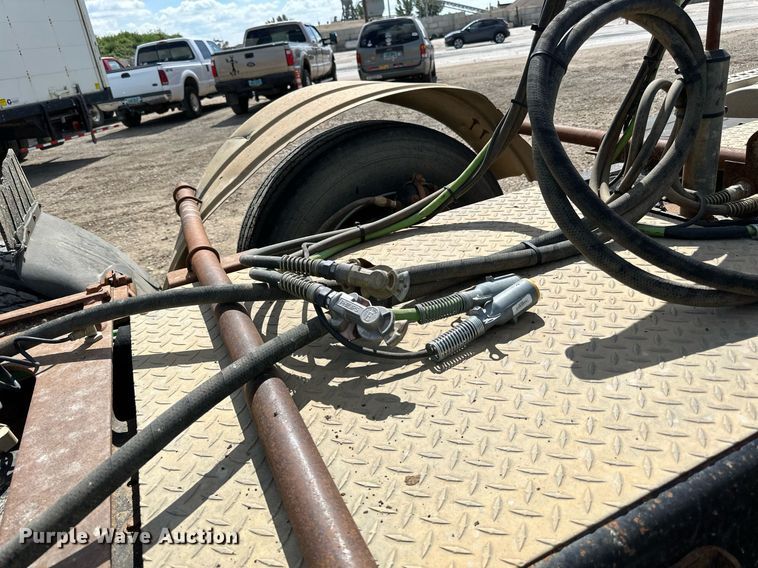 image for item DN0757 1999 Sterling  semi truck