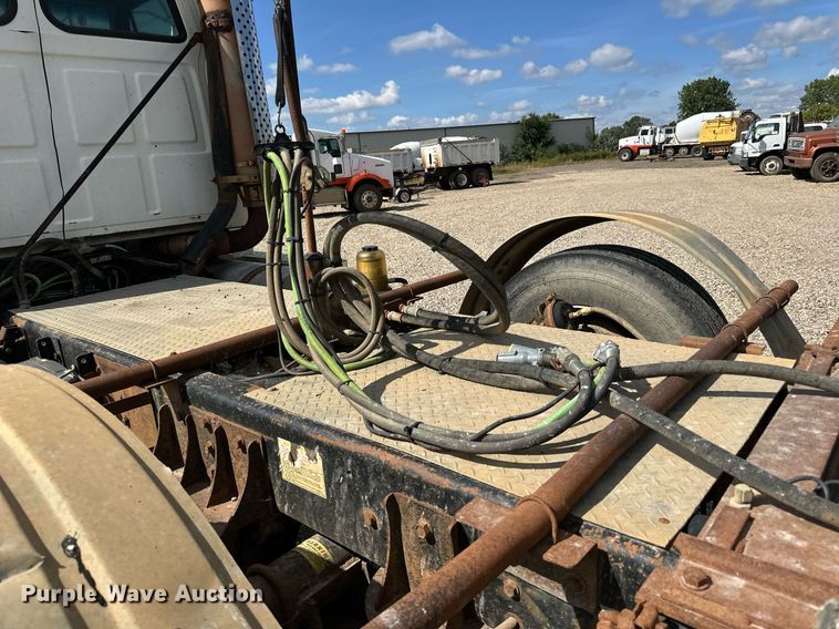 image for item DN0757 1999 Sterling  semi truck