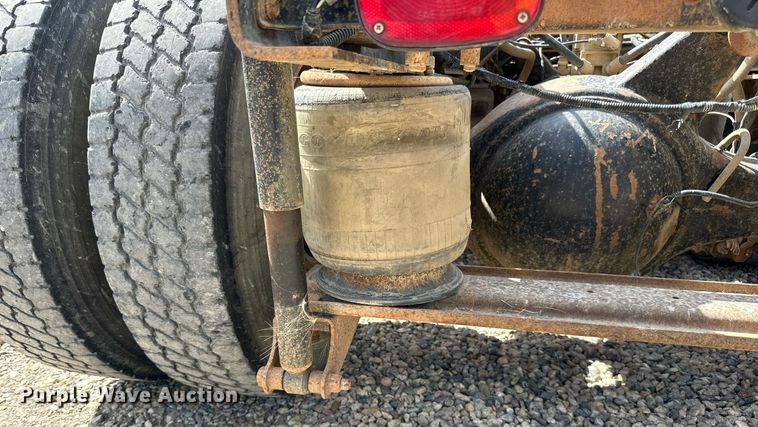 image for item DN0757 1999 Sterling  semi truck