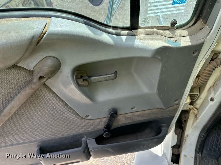 image for item DN0757 1999 Sterling  semi truck