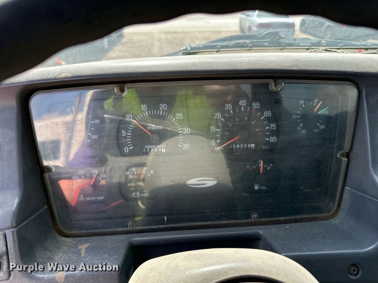 image for item DN0757 1999 Sterling  semi truck