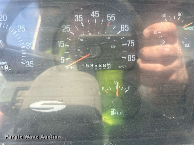 image for item DN0757 1999 Sterling  semi truck