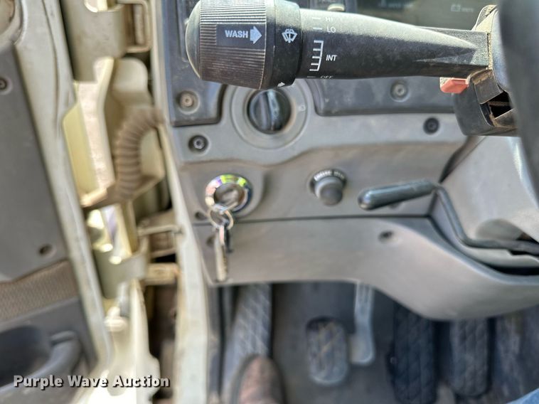 image for item DN0757 1999 Sterling  semi truck