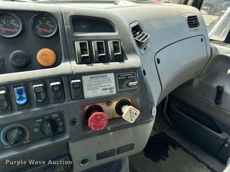 image for item DN0757 1999 Sterling  semi truck