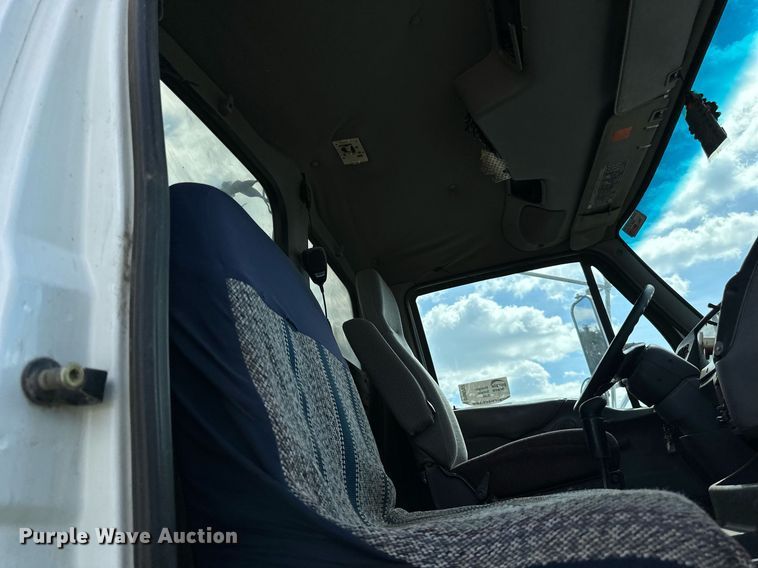 image for item DN0757 1999 Sterling  semi truck