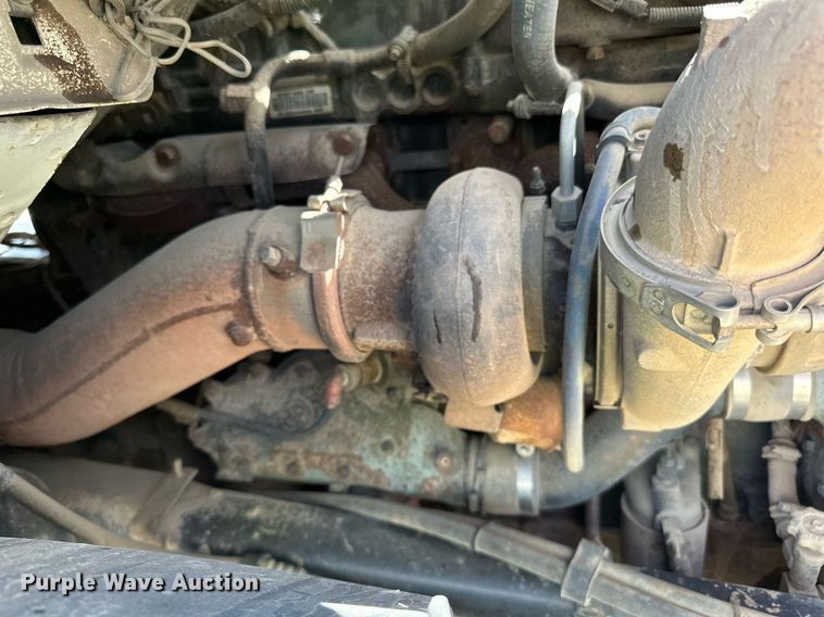 image for item DN0757 1999 Sterling  semi truck