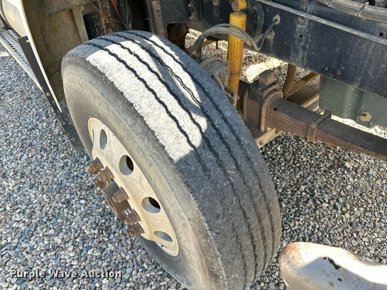 image for item DN0757 1999 Sterling  semi truck