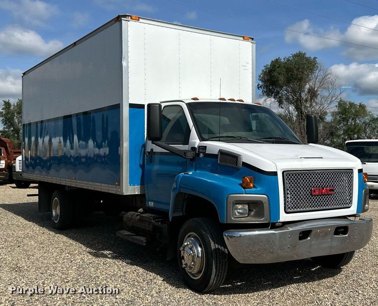 image for item DN0758 2009 GMC C6500 box truck