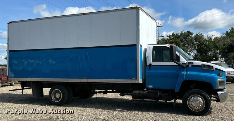 image for item DN0758 2009 GMC C6500 box truck