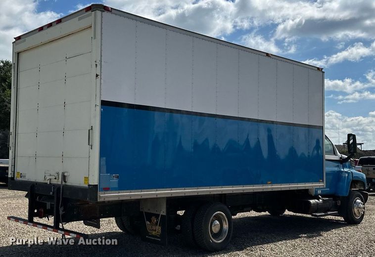 image for item DN0758 2009 GMC C6500 box truck