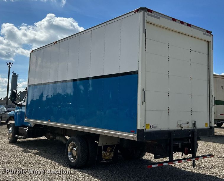 image for item DN0758 2009 GMC C6500 box truck