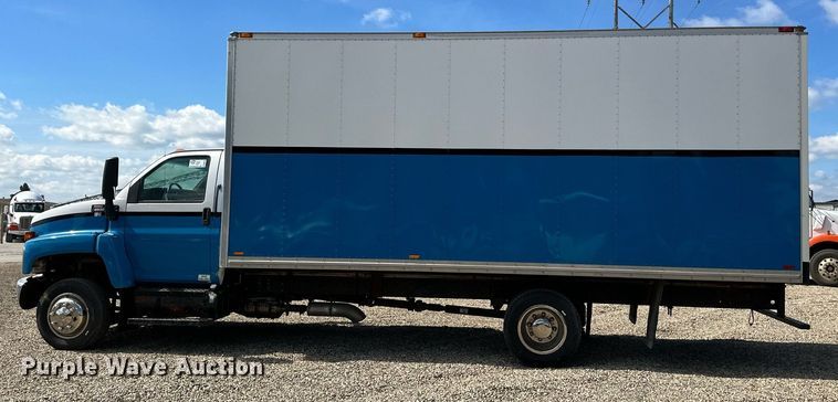 image for item DN0758 2009 GMC C6500 box truck