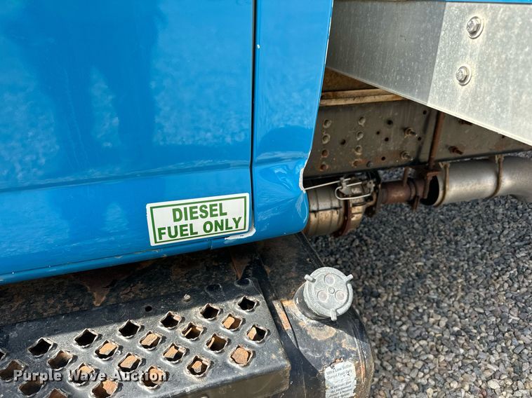 image for item DN0758 2009 GMC C6500 box truck