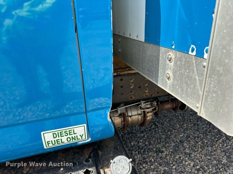 image for item DN0758 2009 GMC C6500 box truck