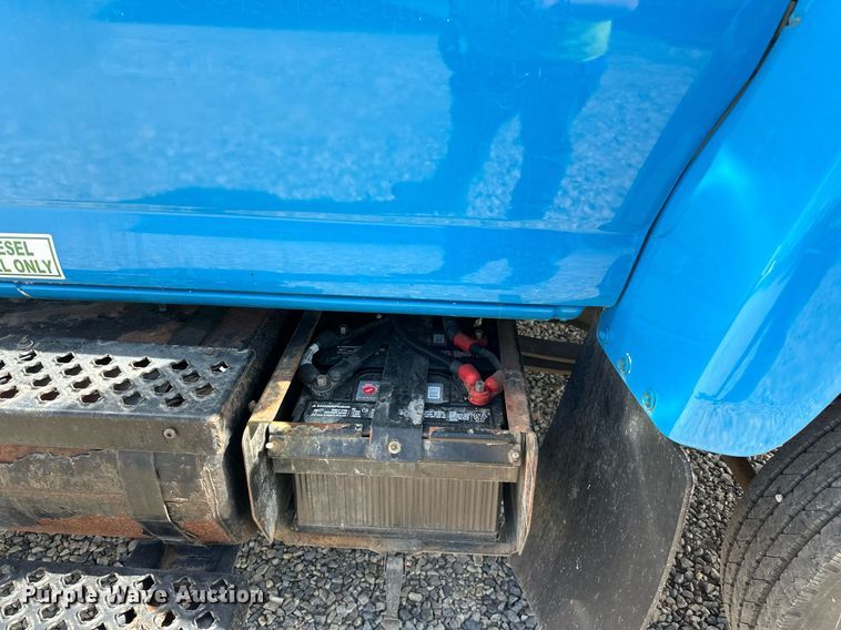 image for item DN0758 2009 GMC C6500 box truck